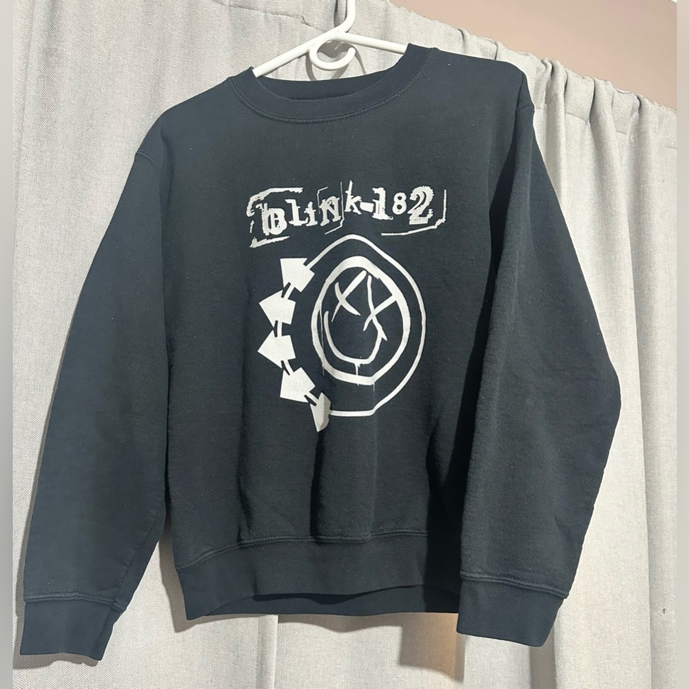 BLINK-182 SMILEY LOGO CREW NECK SWEATER